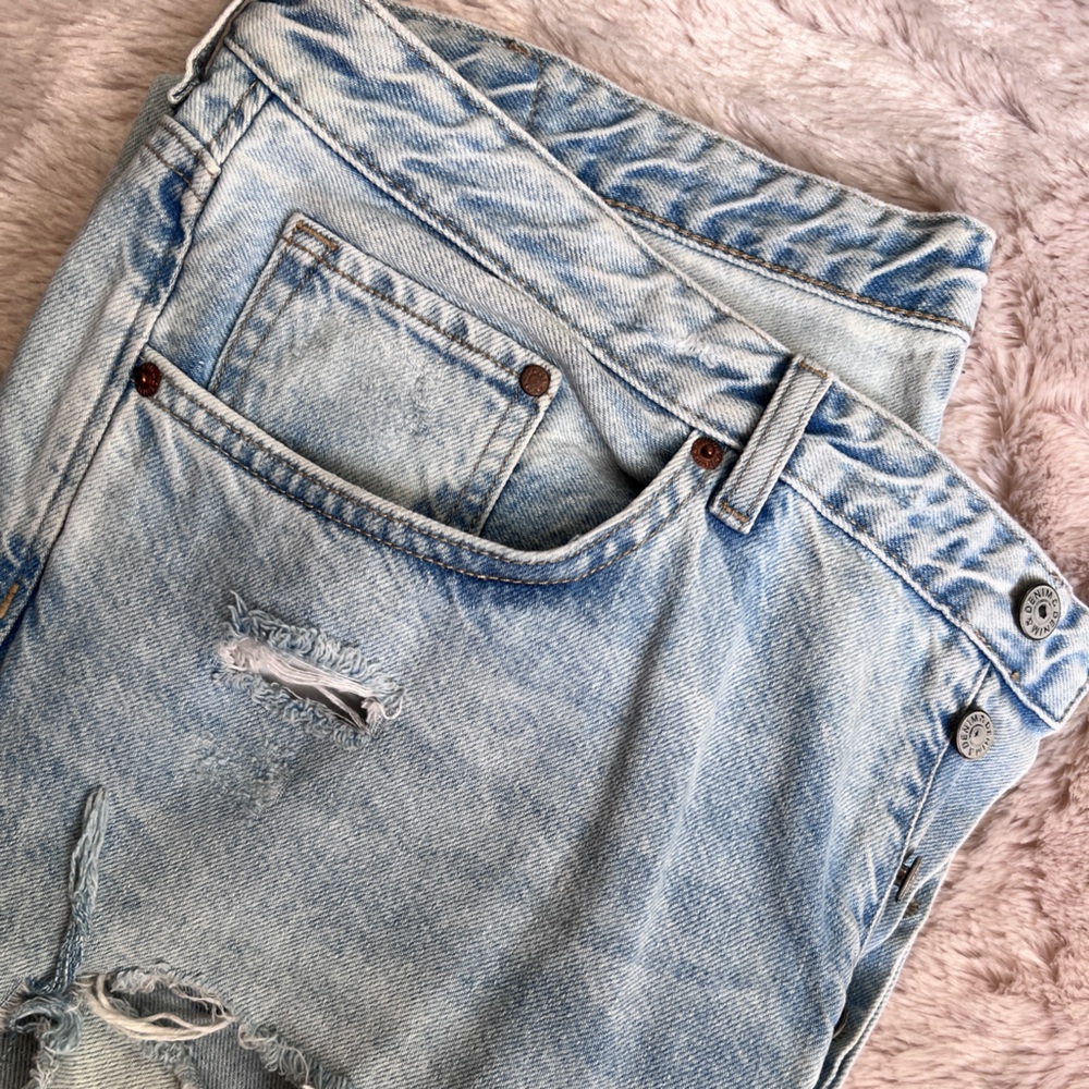 Jeans - Picture 2 of 7
